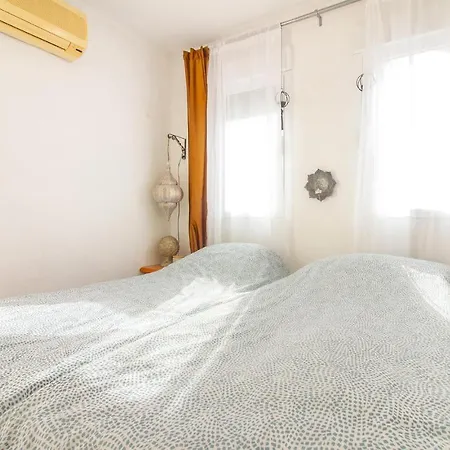 3 Bedroom Gorgeous In Holiday home
