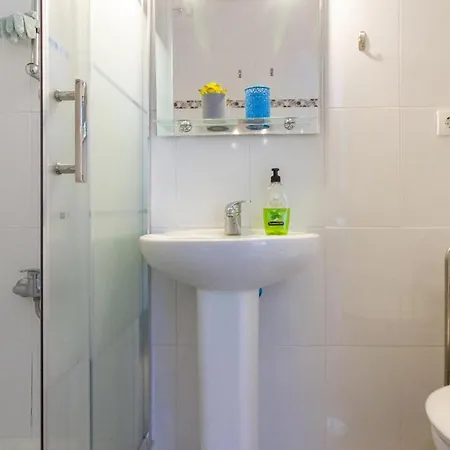 3 Bedroom Gorgeous In Holiday home El Campello
